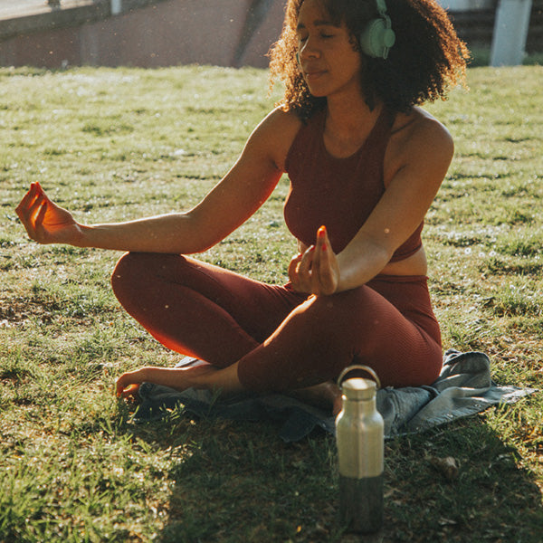 12oz-rise-reflect-with-bamboo-cap-y1 16oz_rise_reflect_yoga_park_headphones_square.jpg