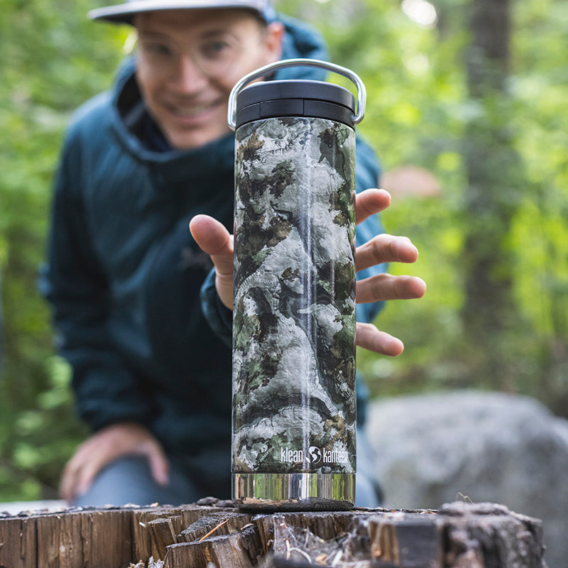 20oz-tkwide-with-twist-cap-mossy-oak-i7 20oz_bottle_twist_mossyoak_terragila_closeup_square.jpg