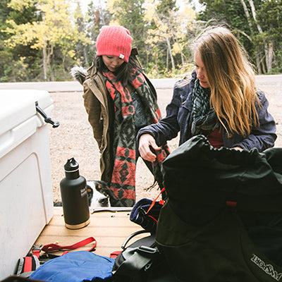 64oz-classic-with-loop-cap-q6 64oz_insulated_classic_backpackers_tailgate_square.jpg