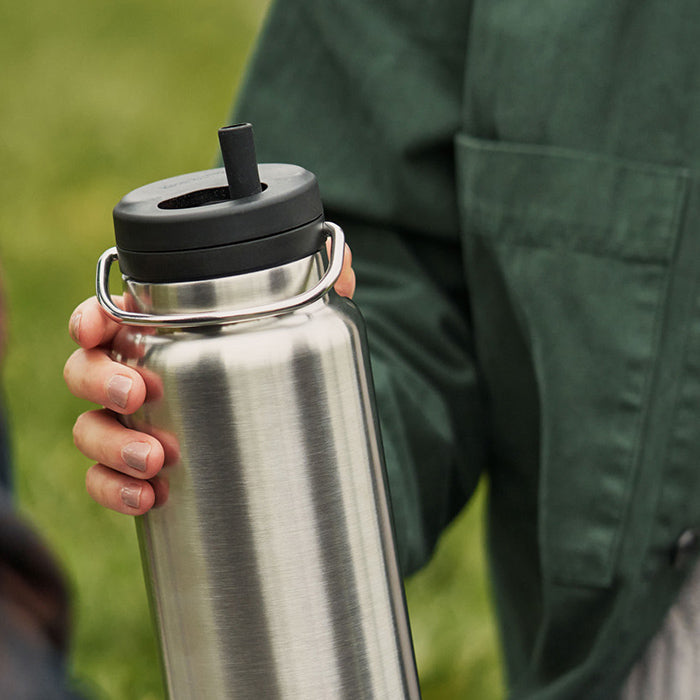 tkwide-twist-cap-with-straw-kit-w2 K32TKWSSL-BS-T-TWIST-32_oz_water_bottle_straw_cap_lifestyle_76e40be3-2488-47fa-afd0-c7d5ba075b15.jpg
