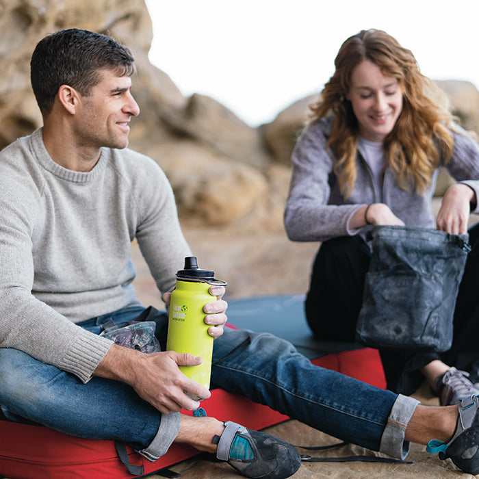 tkwide-chug-cap-f7 K32TKWSSL-JP-chug_cap_bouldering_lifestyle.jpg