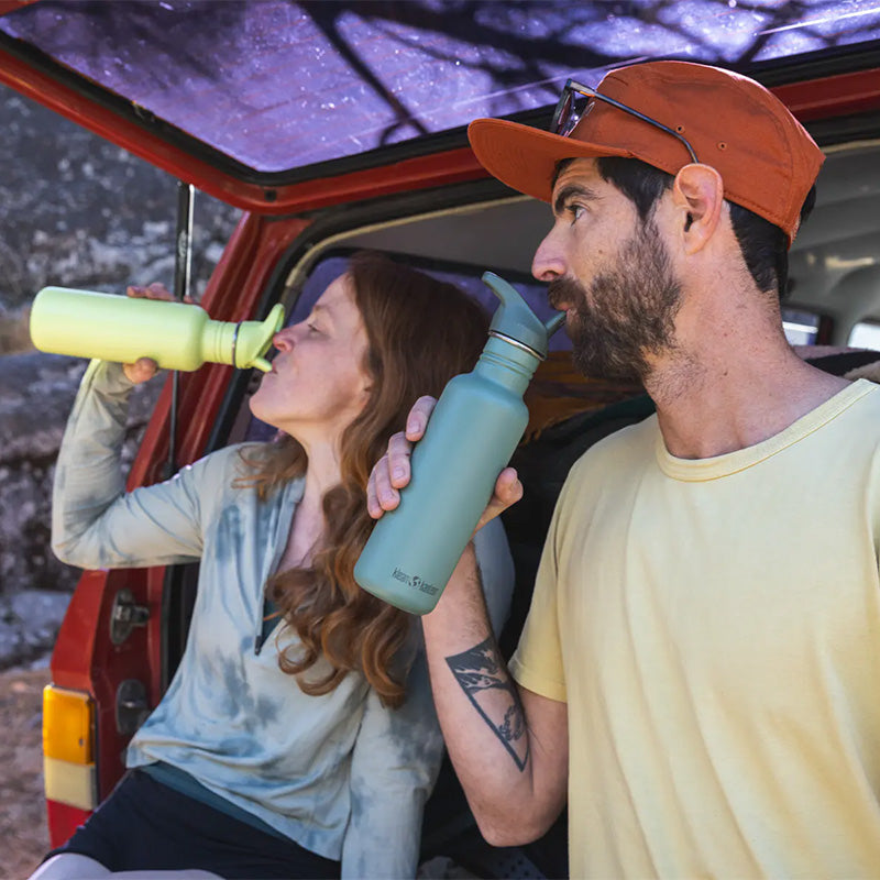 classic-flip-seal-sport-cap-e1 classic_27oz_flip_seal_couple_tailgate_tip-sip_square.jpg