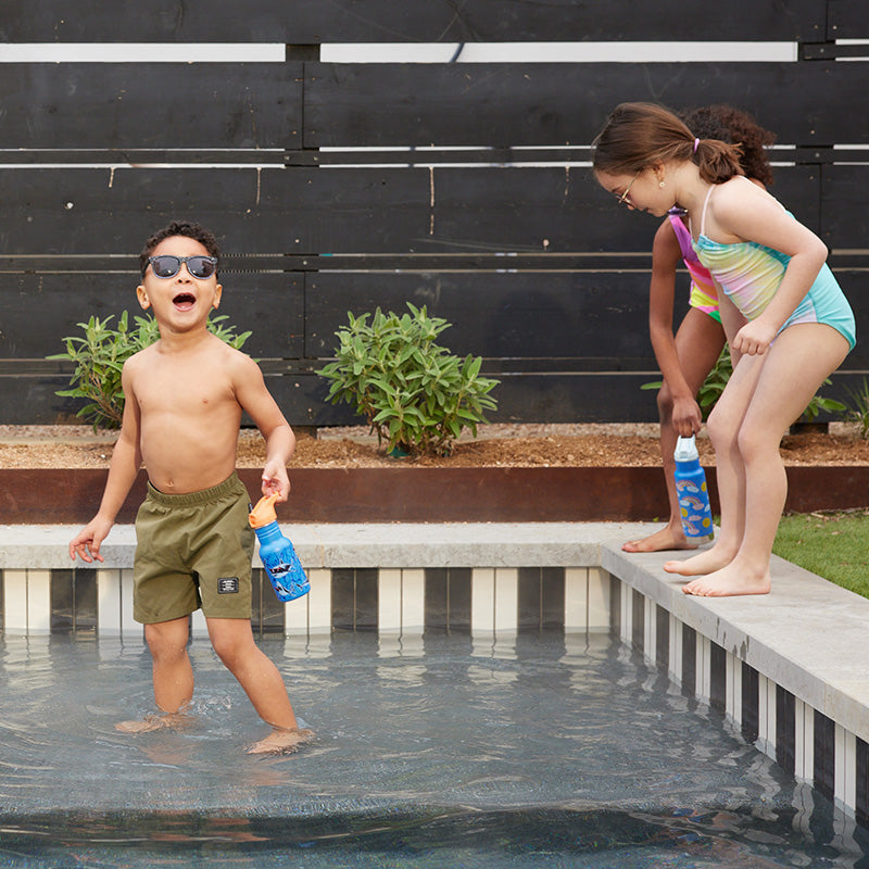 12oz-kid-s-classic-with-flip-seal-sport-cap-d9 kid_sport_flip_seal_12oz_boy_pool_square.jpg