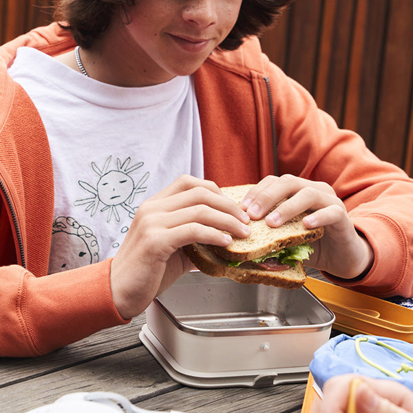 23oz-rise-food-box-lunch-a4 rise_food_lunch_box_lunch_kid_sandwich_square.jpg