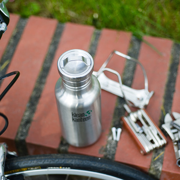 classic-steel-loop-cap-z1 stainless_bottle_cap_bike_parts_lifestyle.jpg