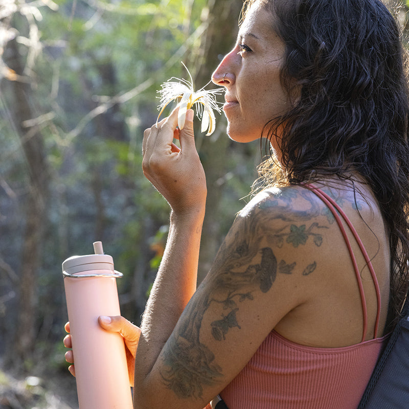 20oz-tkwide-made-to-do-more-bundle-f8 tkwide_20oz_insulated_bottle_twist_woman_flower_costarica_square.jpg
