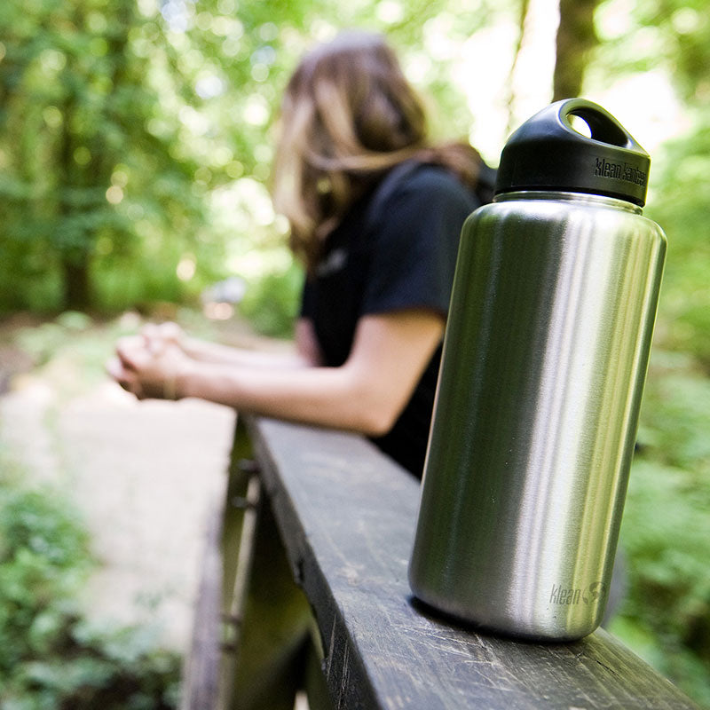 40oz-wide-with-loop-cap-t1 wide_40oz_bottle_bridge_closeup_square.jpg